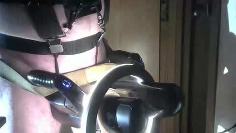 Snapshot of robodickmilker chatting on 01/17/26, 08:34 Robodickmilker online show from 01/17/26, 08:34