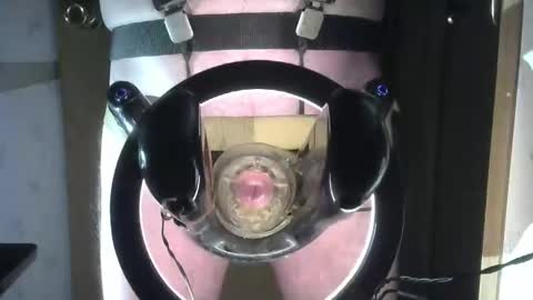 Snapshot of robodickmilker chatting on 02/22/26, 09:35 Robodickmilker online show from 02/22/26, 09:35