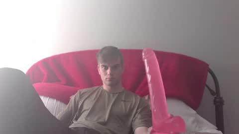 Snapshot of robthebottomxxx chatting on 04/21/26, 08:23 RobTheBottomXXX online show from 04/21/26, 08:23