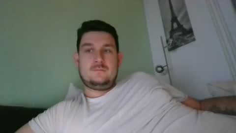 Snapshot of robtheman94 chatting on 12/28/24, 10:44 Robin online show from 12/28/24, 10:44