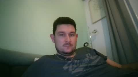 Snapshot of robtheman94 chatting on 10/05/25, 09:02 Robin online show from 10/05/25, 09:02