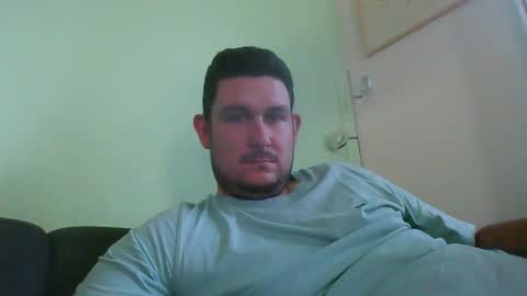 Snapshot of robtheman94 chatting on 10/11/25, 01:53 Robin online show from 10/11/25, 01:53