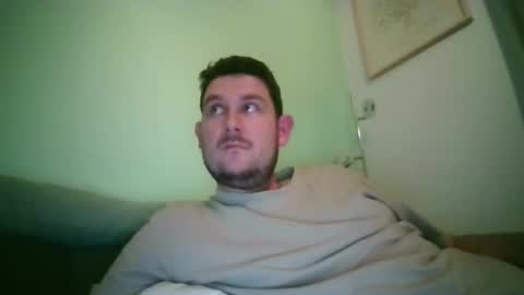 Snapshot of robtheman94 chatting on 11/03/25, 09:16 Robin online show from 11/03/25, 09:16