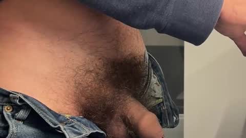 Snapshot of robwhites_uk chatting on 02/05/26, 12:21 Rob online show from 02/05/26, 12:21