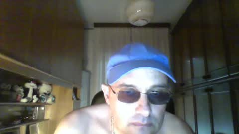 Snapshot of roby360 chatting on 07/14/26, 11:49 robertino online show from 07/14/26, 11:49