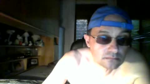 Snapshot of roby360 chatting on 08/08/26, 11:45 robertino online show from 08/08/26, 11:45