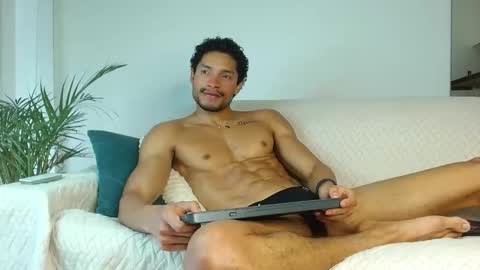 roby_millerr online show from 10/05/25, 07:34