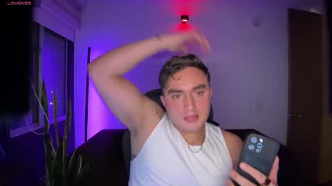 ROBYN online show from 01/17/26, 02:38