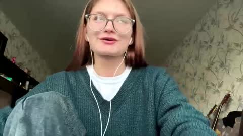 robynsentinella online show from 11/21/25, 05:06