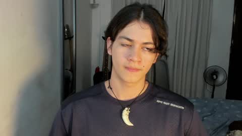 Snapshot of roca_inca chatting on 01/01/25, 12:43 roca inca online show from 01/01/25, 12:43