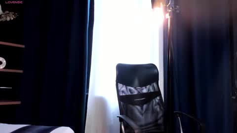 rocco_santos online show from 10/19/25, 08:42