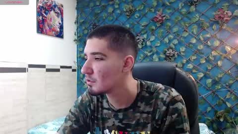 Snapshot of roccoallegeri chatting on 04/21/26, 12:00 Roccoallegeri online show from 04/21/26, 12:00