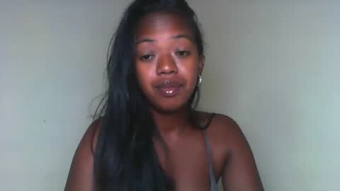 Snapshot of rochellinah chatting on 03/23/26, 07:23 rochellinah online show from 03/23/26, 07:23