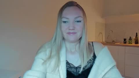 Snapshot of rock__baby chatting on 03/14/26, 10:37 rock__baby online show from 03/14/26, 10:37