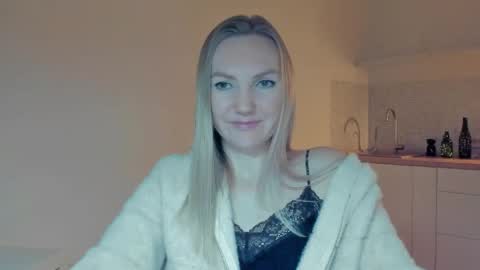 Snapshot of rock__baby chatting on 04/04/26, 10:40 rock__baby online show from 04/04/26, 10:40