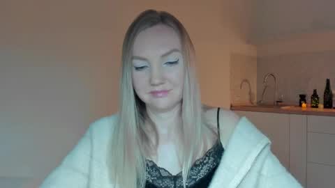 Snapshot of rock__baby chatting on 04/09/26, 11:21 rock__baby online show from 04/09/26, 11:21