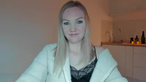 Snapshot of rock__baby chatting on 04/10/26, 09:52 rock__baby online show from 04/10/26, 09:52