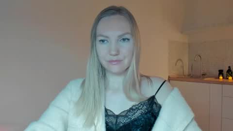 Snapshot of rock__baby chatting on 04/19/26, 08:11 rock__baby online show from 04/19/26, 08:11