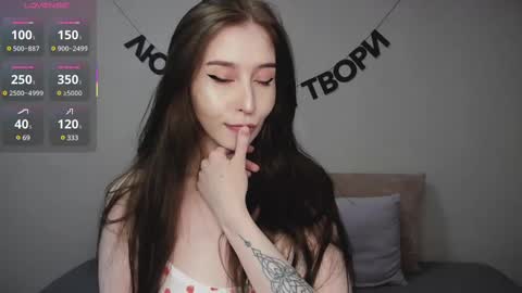 Snapshot of rocketsgirl chatting on 02/14/25, 08:10 rocketsgirl online show from 02/14/25, 08:10