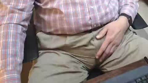 Snapshot of rockhardff chatting on 02/19/25, 09:14 rockhardff online show from 02/19/25, 09:14