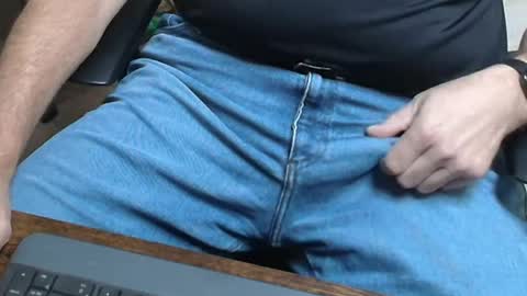 Snapshot of rockhardff chatting on 09/19/25, 08:42 rockhardff online show from 09/19/25, 08:42