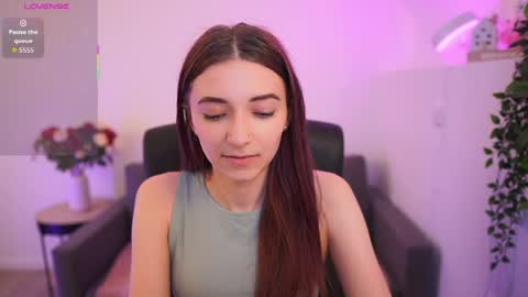 Snapshot of rocknrose18 chatting on 03/26/26, 02:11 RocknRose18 online show from 03/26/26, 02:11