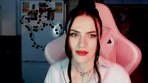 Snapshot of rockstar_girlfr chatting on 12/13/24, 04:27 Sophie online show from 12/13/24, 04:27