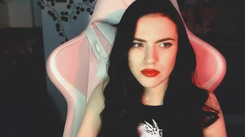 Snapshot of rockstar_girlfr chatting on 12/28/24, 10:36 Sophie online show from 12/28/24, 10:36