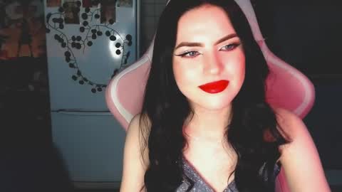 Snapshot of rockstar_girlfr chatting on 12/31/24, 04:35 Sophie online show from 12/31/24, 04:35