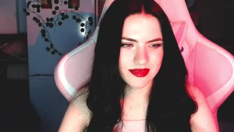 Snapshot of rockstar_girlfr chatting on 01/08/25, 04:54 Sophie online show from 01/08/25, 04:54