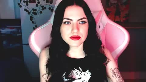 Snapshot of rockstar_girlfr chatting on 01/26/25, 11:39 Sophie online show from 01/26/25, 11:39