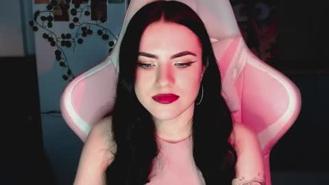 Snapshot of rockstar_girlfr chatting on 03/06/25, 05:00 Sophie online show from 03/06/25, 05:00