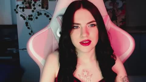 Snapshot of rockstar_girlfr chatting on 03/08/25, 10:22 Sophie online show from 03/08/25, 10:22