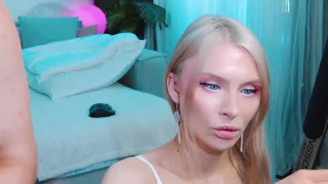 Lina and Den online show from 10/19/25, 10:27