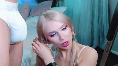 Lina and Den online show from 11/10/25, 09:52