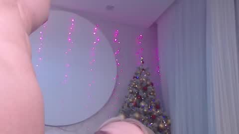 Snapshot of rockstarsgames chatting on 12/19/25, 06:53 Lina and Den online show from 12/19/25, 06:53