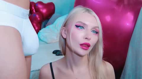 Snapshot of rockstarsgames chatting on 02/16/26, 06:20 Lina and Den online show from 02/16/26, 06:20