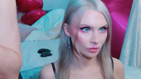 Snapshot of rockstarsgames chatting on 02/23/26, 06:22 Lina and Den online show from 02/23/26, 06:22