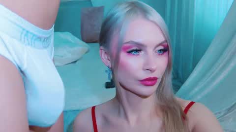 Snapshot of rockstarsgames chatting on 03/20/26, 09:03 Lina and Den online show from 03/20/26, 09:03