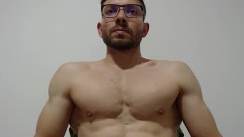 Snapshot of rocky_muscle chatting on 01/17/26, 10:02 rocky muscle online show from 01/17/26, 10:02