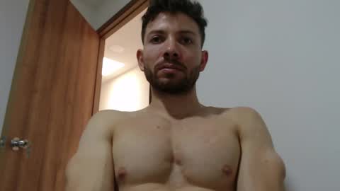 Snapshot of rocky_muscle chatting on 03/17/26, 06:00 rocky muscle online show from 03/17/26, 06:00