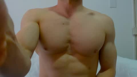 Snapshot of rocky_muscle chatting on 04/30/26, 03:29 rocky muscle online show from 04/30/26, 03:29