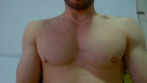 Snapshot of rocky_muscle chatting on 05/03/26, 04:57 rocky muscle online show from 05/03/26, 04:57