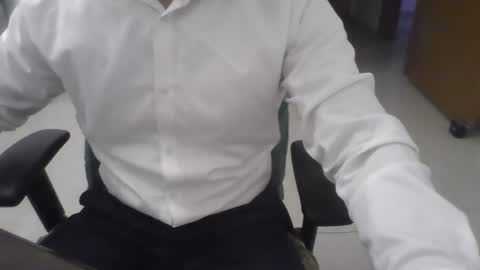 Snapshot of rockysam090 chatting on 12/05/24, 02:33 rockysam090 online show from 12/05/24, 02:33