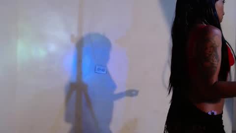 Snapshot of rocxan_gilverth chatting on 10/22/25, 05:30 rocxy online show from 10/22/25, 05:30