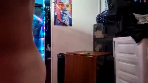 Snapshot of rod77knee chatting on 03/12/26, 05:19 rod77knee online show from 03/12/26, 05:19