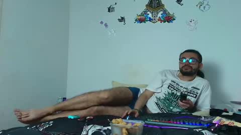 Snapshot of rodri_white chatting on 05/26/26, 03:35 rodri_white online show from 05/26/26, 03:35