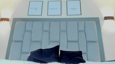 Snapshot of roger_wesley__ chatting on 01/18/25, 02:36 Roger Wesley online show from 01/18/25, 02:36