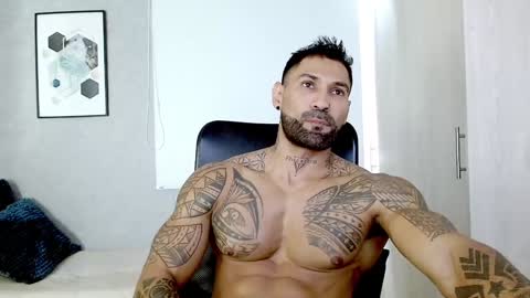 Snapshot of rogers_p chatting on 12/03/24, 01:54 Rogers online show from 12/03/24, 01:54