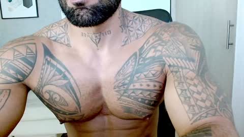 Snapshot of rogers_p chatting on 12/14/24, 02:45 Rogers online show from 12/14/24, 02:45